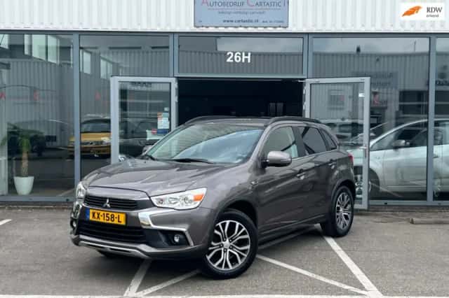 Mitsubishi ASX (2016) thumbnail 1