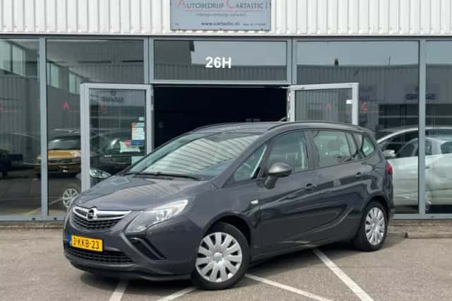 Opel Zafira (2013) thumbnail 1