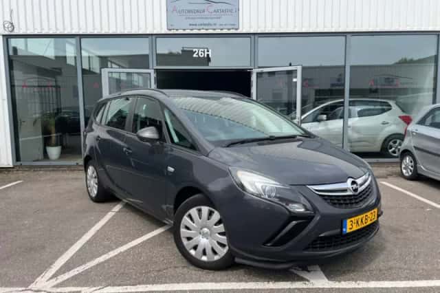Opel Zafira (2013) thumbnail 4