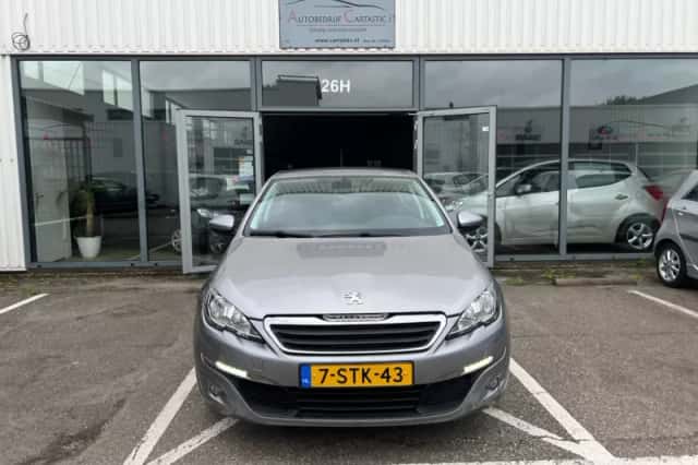 Peugeot 308 (2014) thumbnail 2