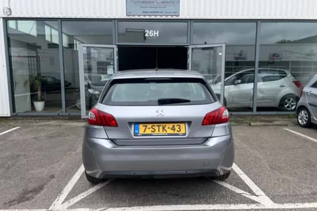 Peugeot 308 (2014) thumbnail 5