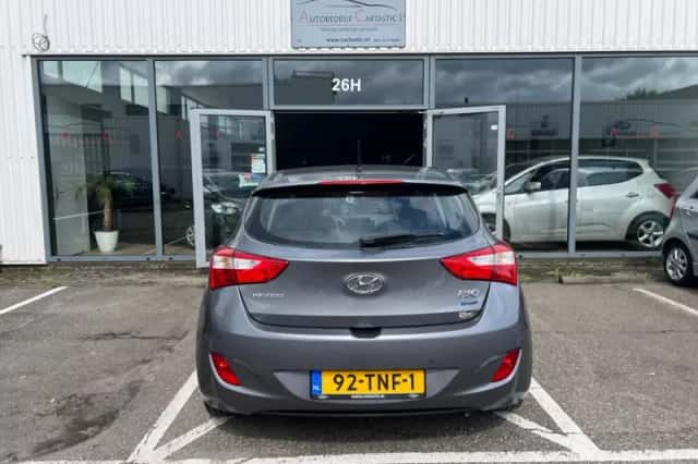 Hyundai i30 (2012) thumbnail 5