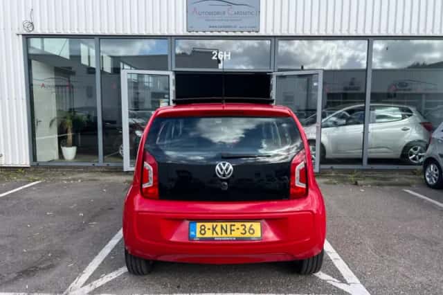 Volkswagen Up! (2013) thumbnail 5