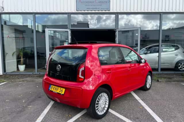 Volkswagen Up! (2013) thumbnail 6