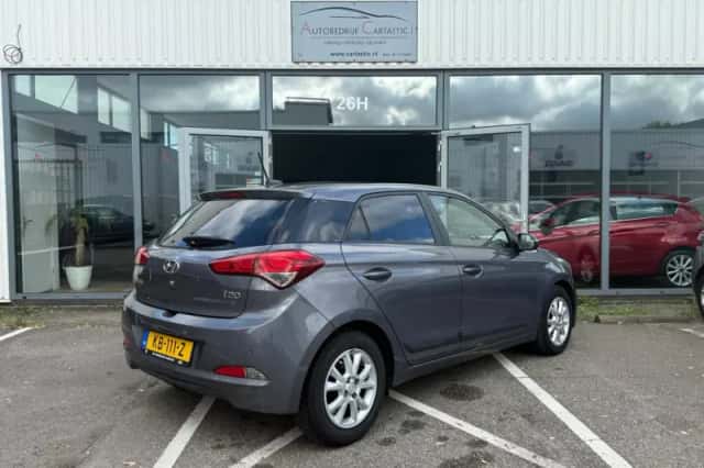 Hyundai i20 (2016) thumbnail 6