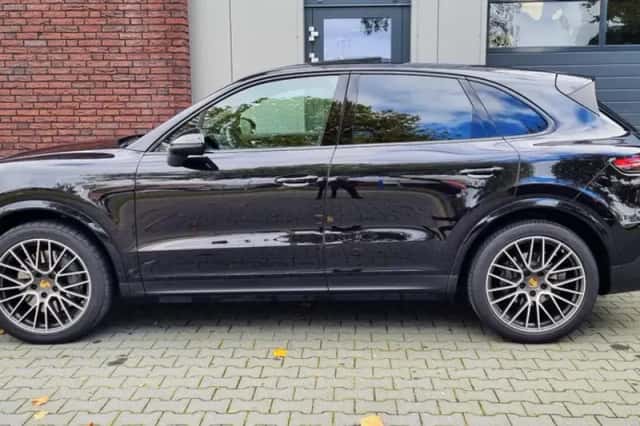 Porsche Cayenne (2019) thumbnail 4