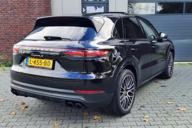 Porsche Cayenne (2019) thumbnail 6