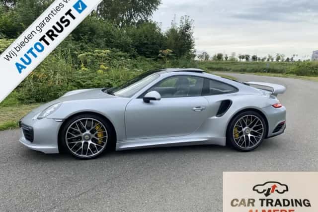 Porsche 911 (2013) thumbnail 2