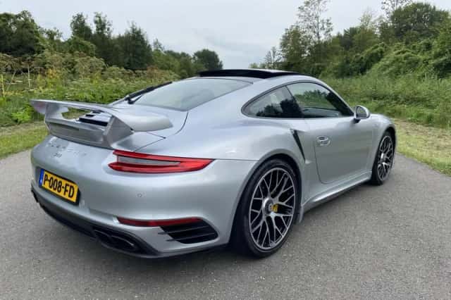Porsche 911 (2013) thumbnail 5