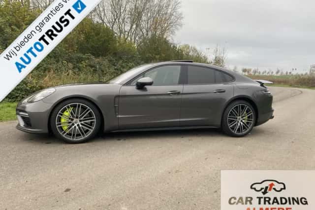 Porsche Panamera (2017) thumbnail 3