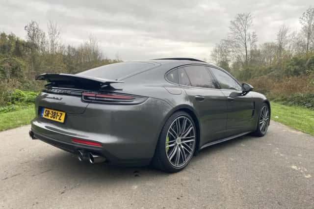 Porsche Panamera (2017) thumbnail 6