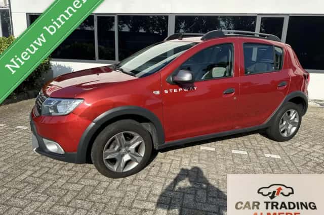 Dacia Sandero (2017) thumbnail 2