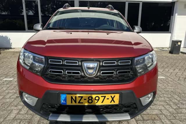 Dacia Sandero (2017) thumbnail 5