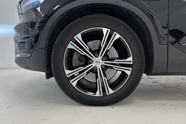 Volvo XC40 (2021) thumbnail 3