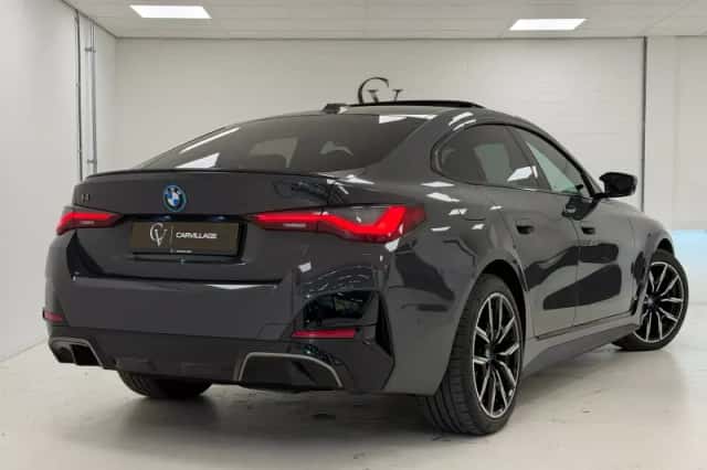 BMW i4 (2022) thumbnail 2