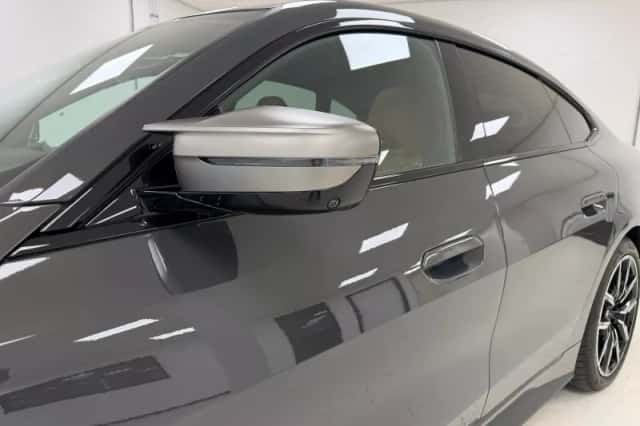 BMW i4 (2022) thumbnail 4