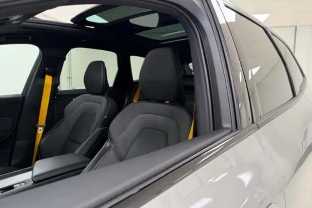 Volvo XC60 (2021) thumbnail 5