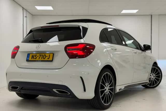 Mercedes-Benz A-Klasse (2017) thumbnail 2