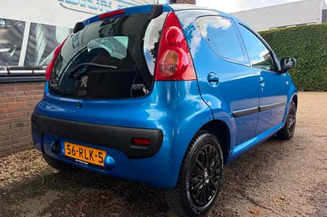 Peugeot 107 (2011) thumbnail 2