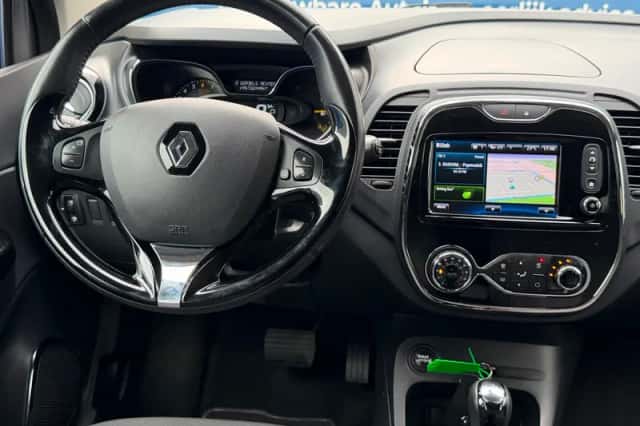 Renault Captur (2014) thumbnail 4