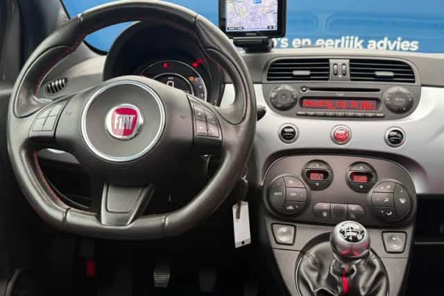 Fiat 500 (2014) thumbnail 4