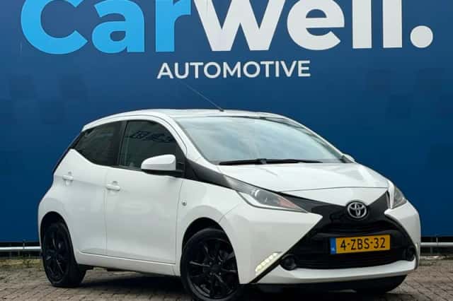 Toyota Aygo (2014) thumbnail 3