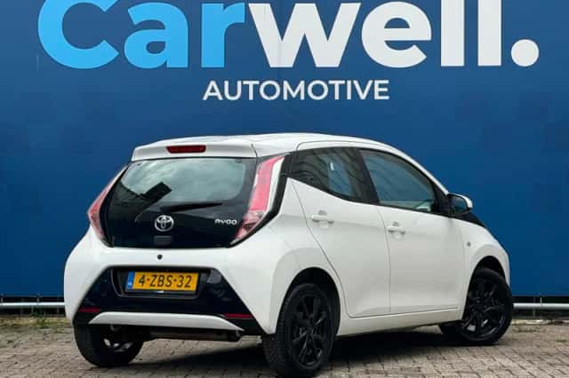 Toyota Aygo (2014) thumbnail 6