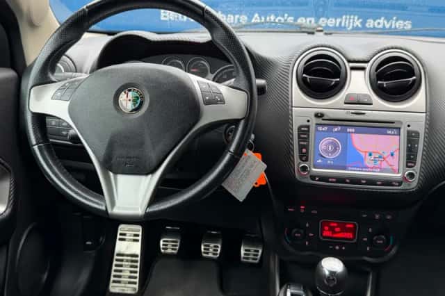 Alfa Romeo Mito (2013) thumbnail 4