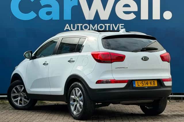 Kia Sportage (2015) thumbnail 5