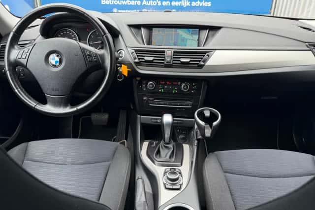 BMW X1 (2013) thumbnail 2