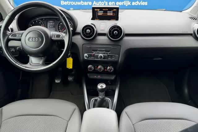 Audi A1 (2017) thumbnail 2
