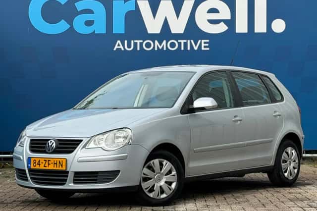 Volkswagen Polo (2008) thumbnail 1