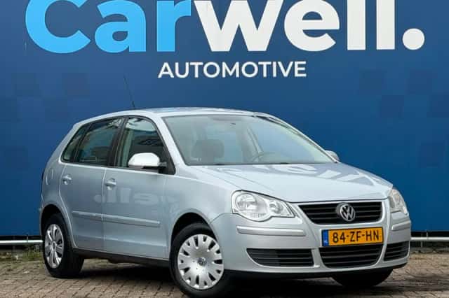 Volkswagen Polo (2008) thumbnail 3