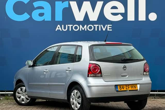 Volkswagen Polo (2008) thumbnail 5