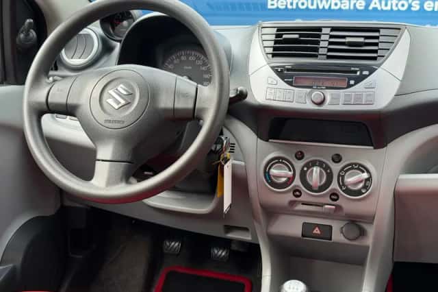 Suzuki Alto (2011) thumbnail 4