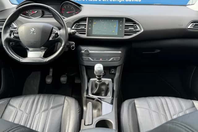 Peugeot 308 (2019) thumbnail 2