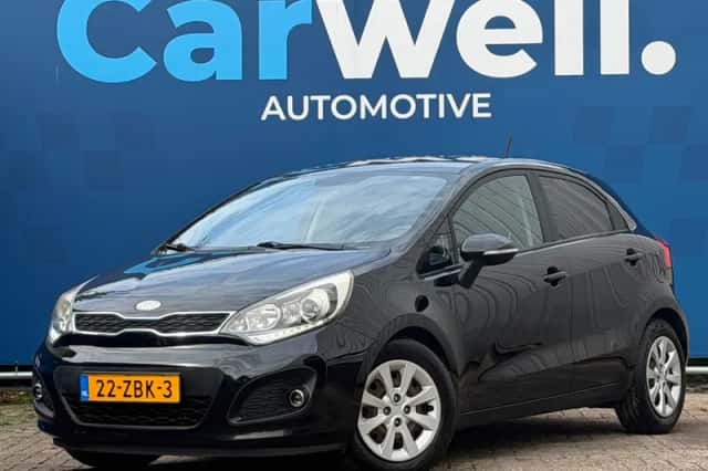 Kia Rio (2013) thumbnail 1