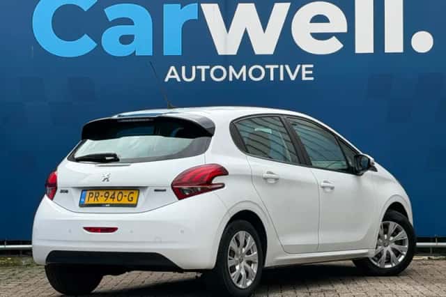 Peugeot 208 (2017) thumbnail 6