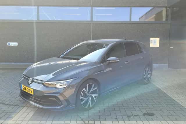 Volkswagen Golf (2023) thumbnail 1