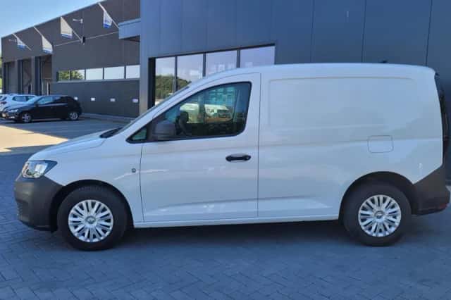 Volkswagen Caddy (2023) thumbnail 2