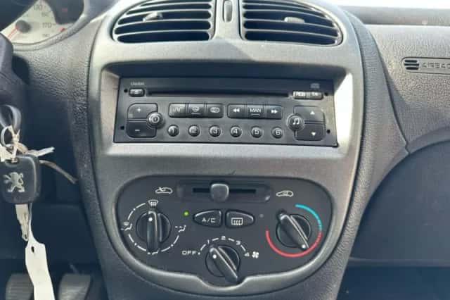 Peugeot 206 (2005) thumbnail 4