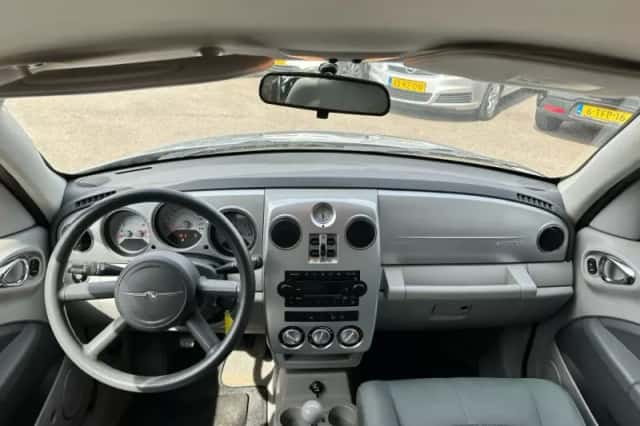 Chrysler PT Cruiser (2006) thumbnail 5
