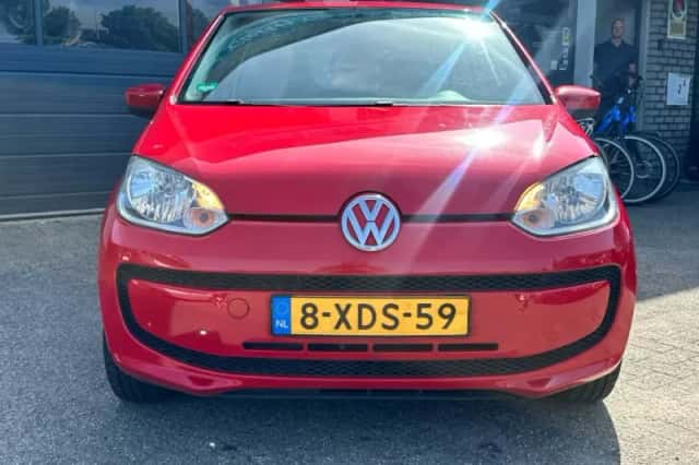 Volkswagen Up! (2012) thumbnail 2
