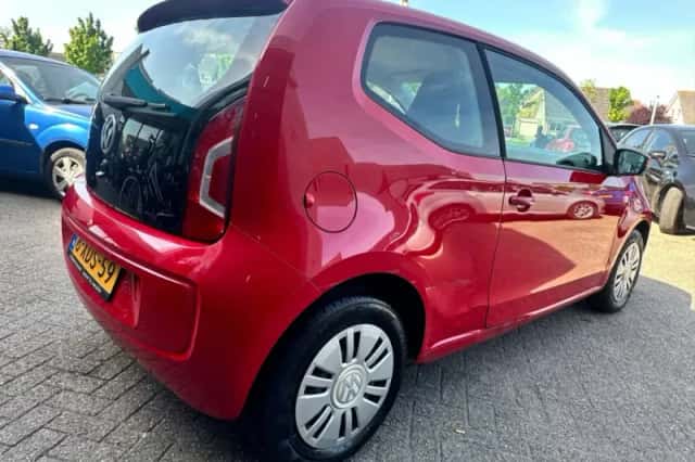 Volkswagen Up! (2012) thumbnail 5