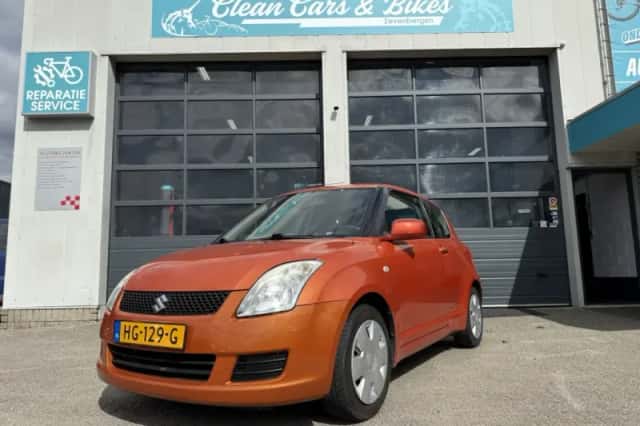Suzuki Swift (2005) thumbnail 1