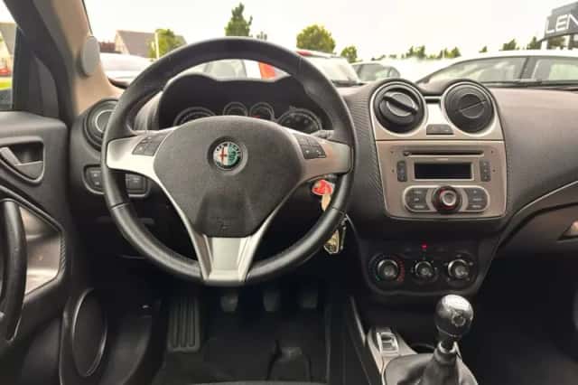 Alfa Romeo MiTo (2009) thumbnail 4
