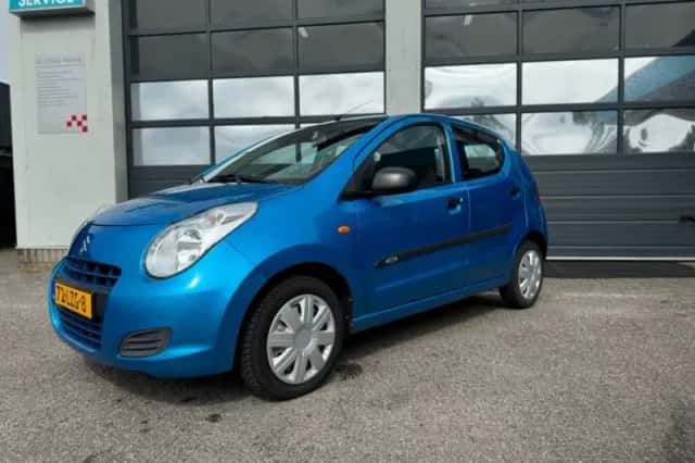 Suzuki Alto (2010) thumbnail 3