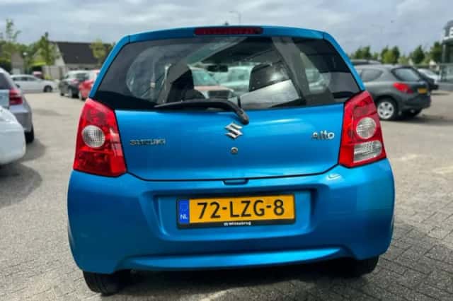 Suzuki Alto (2010) thumbnail 5