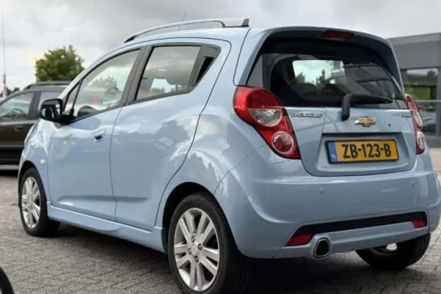 Chevrolet Spark (2013) thumbnail 2