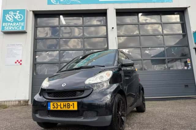 Smart ForTwo (2010) thumbnail 1